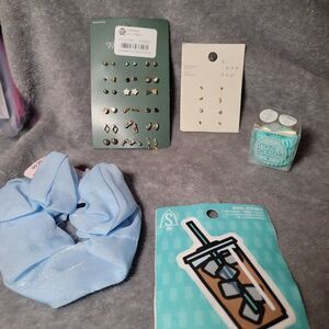 Wild Fable A New Day Invisi Bobble Girls Gold Blue Vinyl Sticker Accessories Set